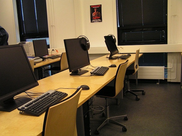 Компьютерный класс в университете Миккели